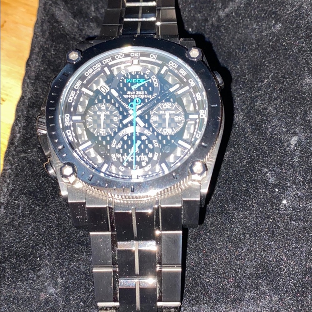 Bulova Precisionist stainless steel 300m